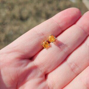 14K Yellow Gold 4 Prong 5mm Peach Quartz Earrings Studs